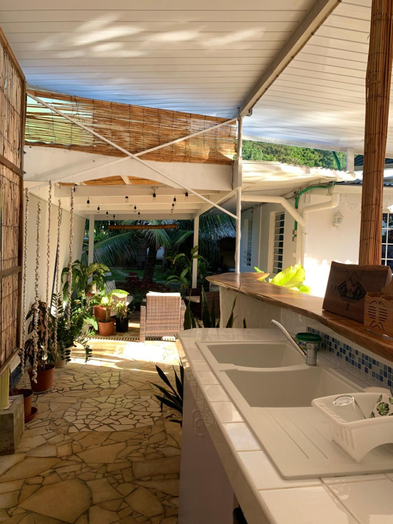 Fare Temanea Papetoai Exterior foto