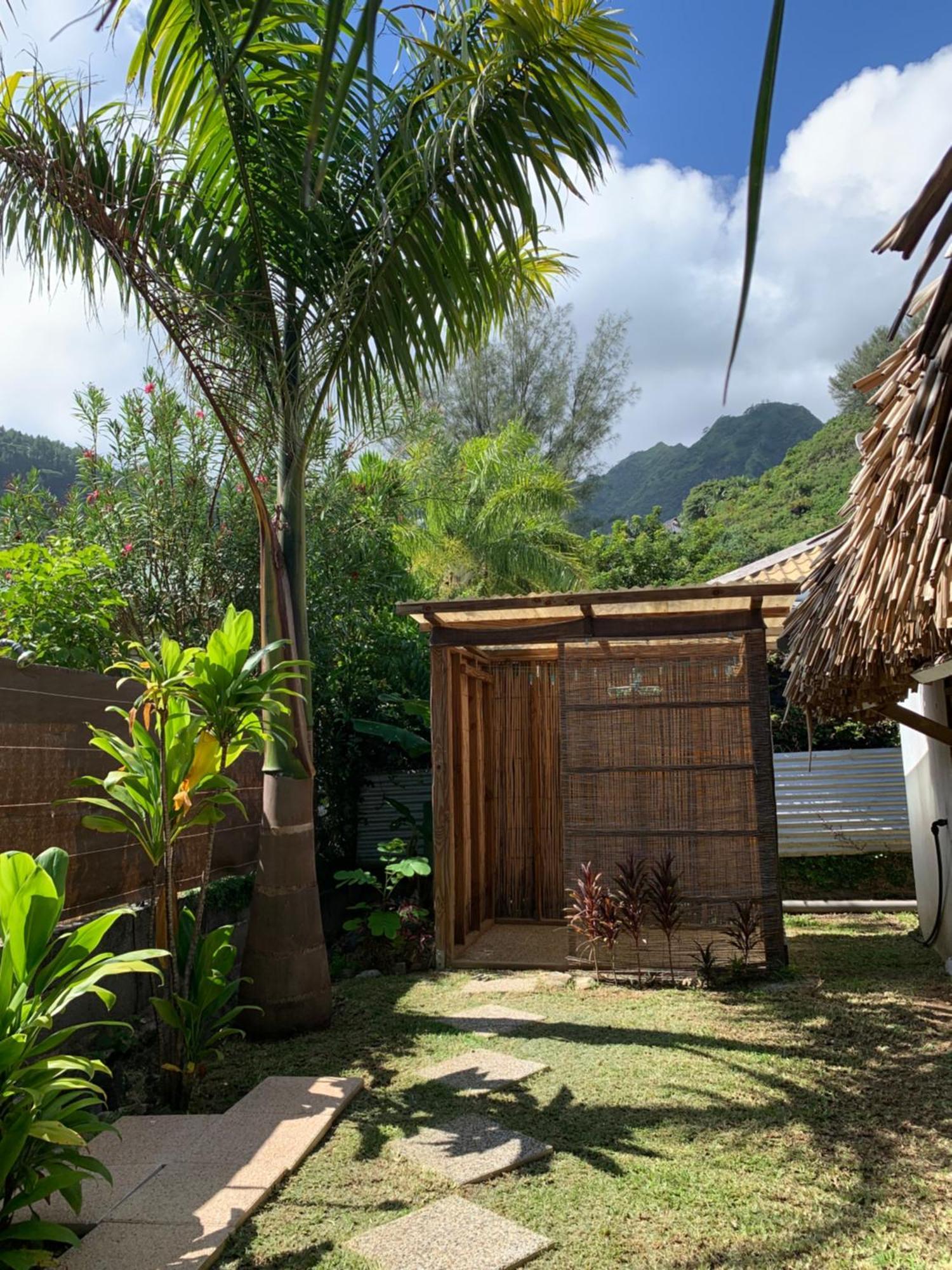 Fare Temanea Papetoai Exterior foto